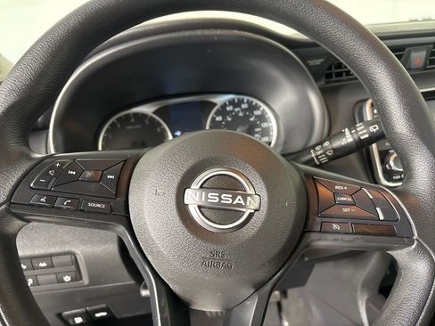 Used 2023 Nissan Kicks S image 11