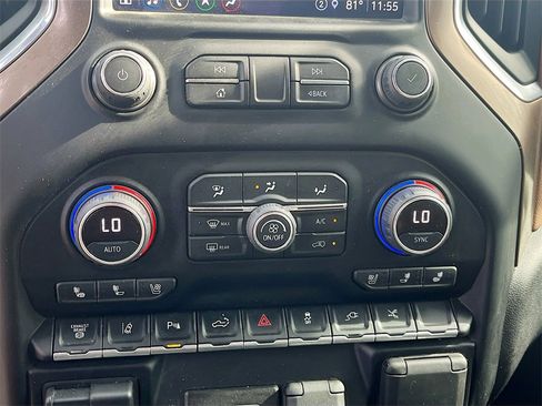 Used 2022 Chevrolet Silverado 3500 High Country w/ Technology Package image 16