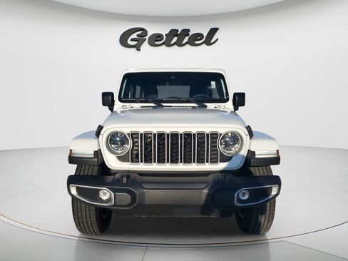 Used 2025 Jeep Wrangler Unlimited Sahara AWD/4WD image 2