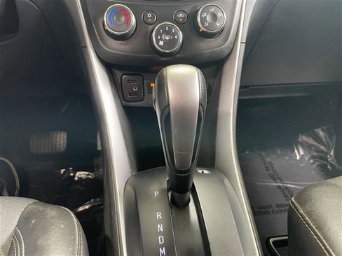 Used 2022 Chevrolet Trax LT w/ Driver Confidence Package AWD/4WD image 17