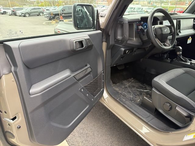 New 2025 Ford Bronco 4-Door AWD/4WD image 12