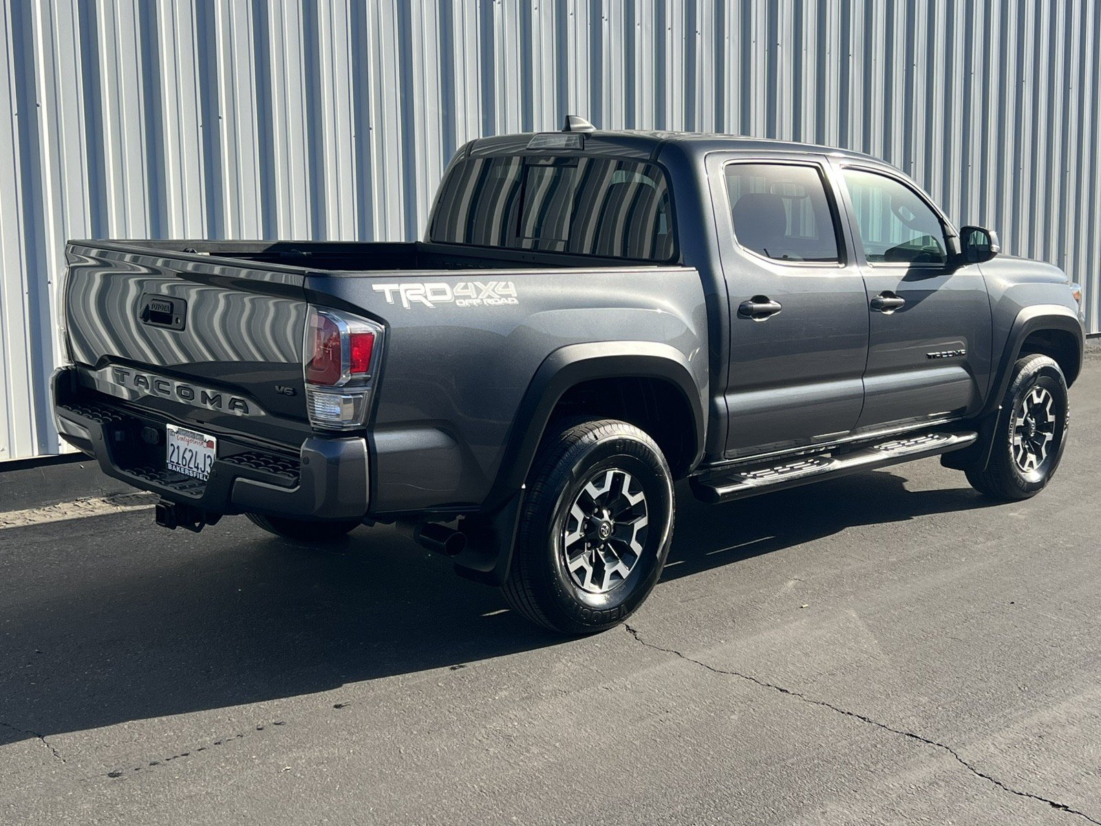Used 2021 Toyota Tacoma TRD Off-Road w/ TRD Premium Off Road Package AWD/4WD image 6