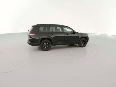 New 2025 Jeep Grand Cherokee L Laredo image 13