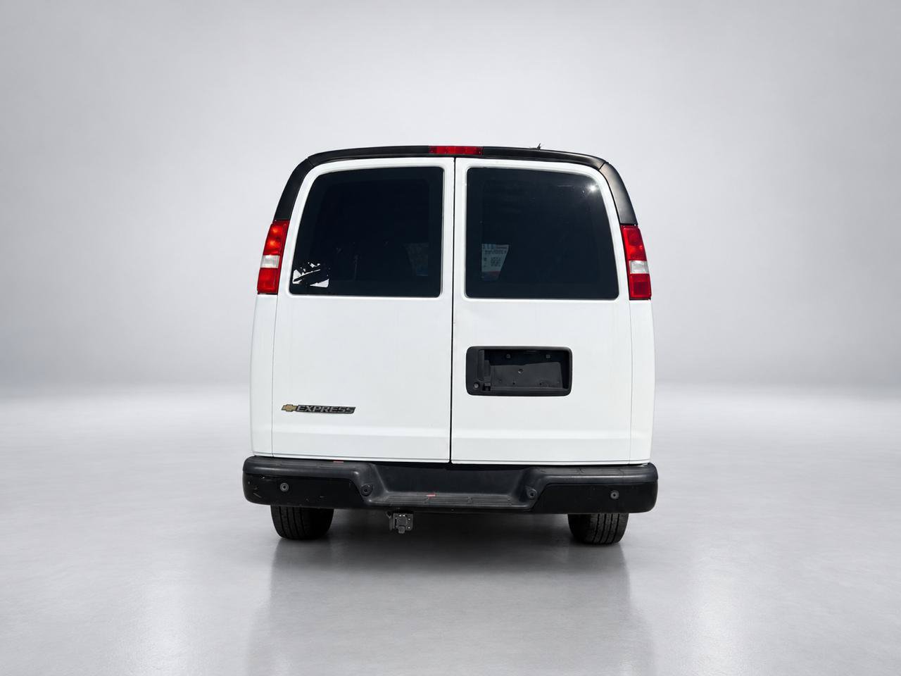 Used 2023 Chevrolet Express 2500 w/ Driver Convenience Package RWD image 4