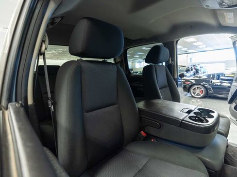 Used 2014 Chevrolet Silverado 2500 LT w/ Custom Sport Truck Package image 16