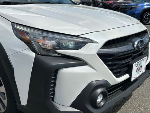 Certified 2025 Subaru Outback Premium AWD/4WD image 8