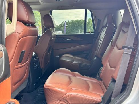 Used 2016 Cadillac Escalade Premium AWD/4WD image 13