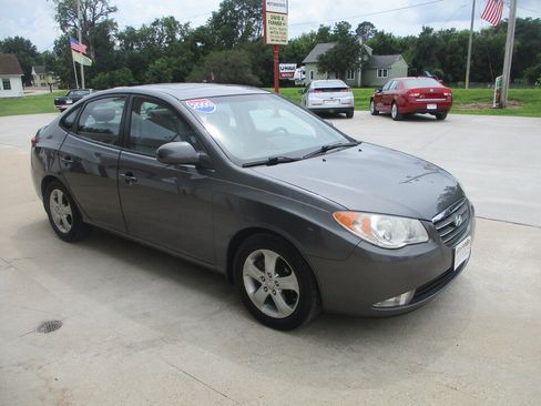 Used 2009 Hyundai Elantra SE FWD image 19