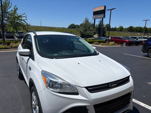 Used 2015 Ford Escape SE w/ Equipment Group 201A AWD/4WD image 8