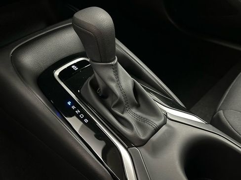 Used 2024 Toyota Corolla LE FWD image 13