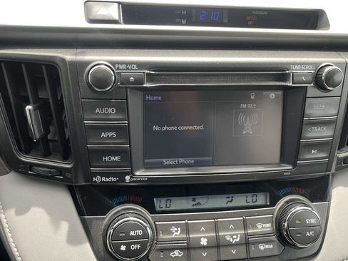 Used 2015 Toyota RAV4 XLE AWD/4WD image 37