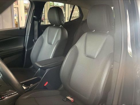 Used 2025 Buick Encore GX Preferred FWD image 3