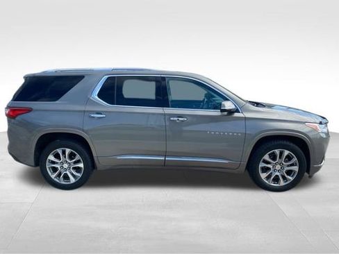 Used 2018 Chevrolet Traverse Premier w/ Driver Confidence II Package image 8