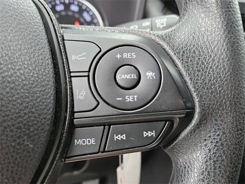 Used 2019 Toyota RAV4 LE image 26