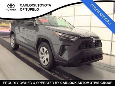 Used 2023 Toyota RAV4 LE AWD/4WD image 3