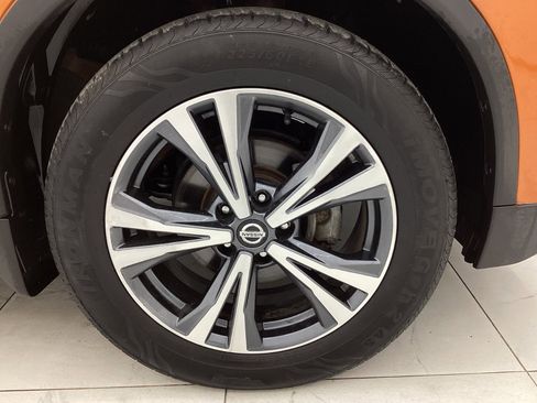 Used 2018 Nissan Rogue SL w/ Premium Package AWD/4WD image 48