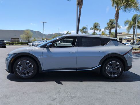 Used 2025 Kia EV6 Light w/ Light LR Technology Package RWD image 7