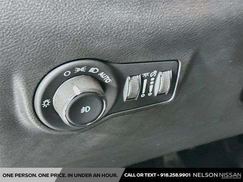 Used 2024 Jeep Compass Limited AWD/4WD image 10