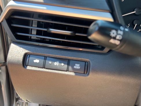Used 2024 Nissan Altima 2.5 SV FWD image 27