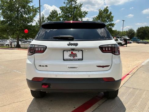 Used 2025 Jeep Compass Trailhawk AWD/4WD image 7