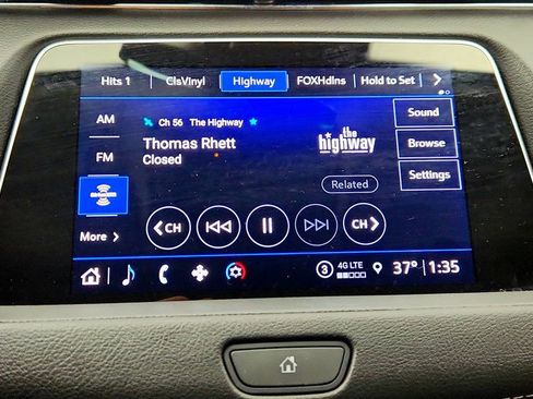 Used 2023 Cadillac XT4 Luxury w/ Cold Weather Package image 19