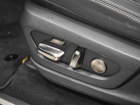 Used 2025 Lexus LX 700h F Sport image 23