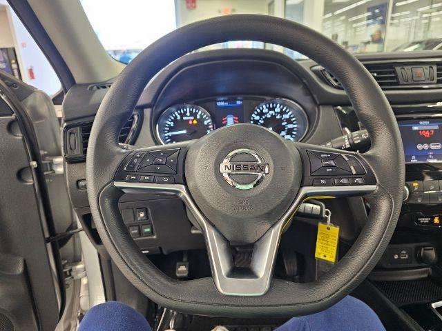 Used 2020 Nissan Rogue S AWD/4WD image 11