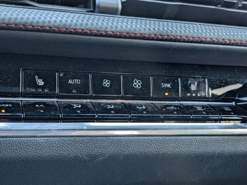 Certified 2025 Chevrolet Equinox RS image 12