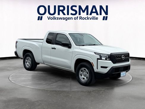 Used 2022 Nissan Frontier S RWD image 1