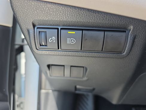 Used 2024 Toyota Corolla Cross L FWD image 25