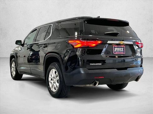 Used 2023 Chevrolet Traverse LS FWD image 13