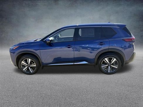 Used 2023 Nissan Rogue SL AWD/4WD image 2
