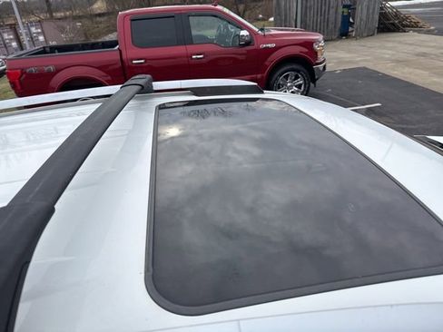 Used 2013 Toyota RAV4 XLE image 9