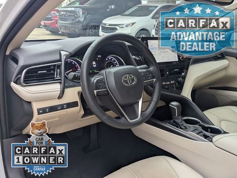 Used 2024 Toyota Camry XLE FWD image 4