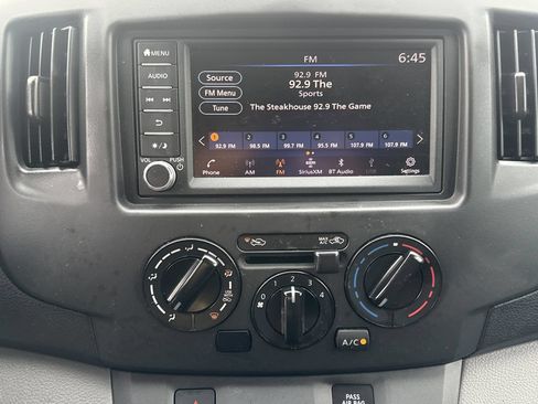 Used 2020 Nissan NV200 S FWD image 24