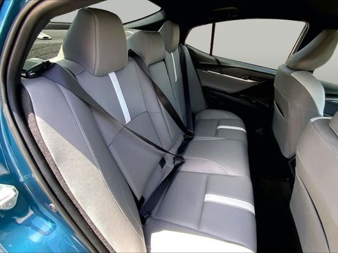 Used 2025 Toyota Camry SE FWD image 37