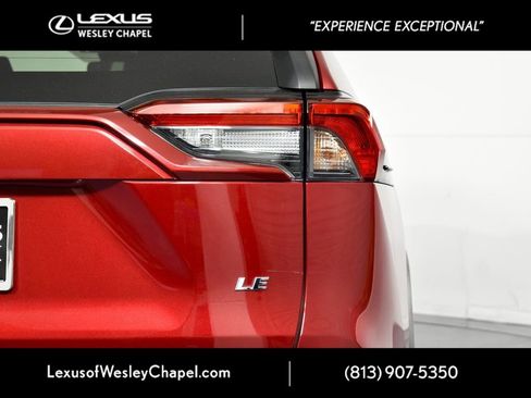 Used 2021 Toyota RAV4 LE image 8