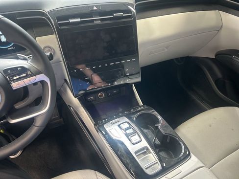 Used 2024 Hyundai Tucson Limited image 4