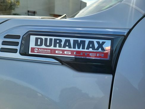 Used 2024 GMC Sierra 2500 Denali w/ Denali Reserve Package image 11