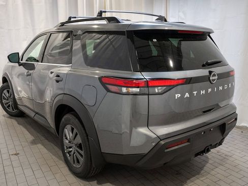 New 2025 Nissan Pathfinder SV image 4