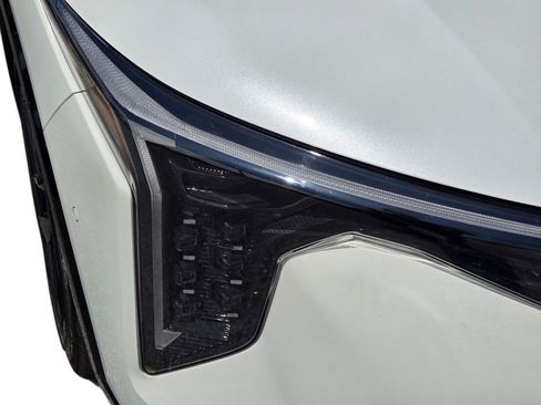 Certified 2025 Kia K4 GT-Line Turbo FWD image 5