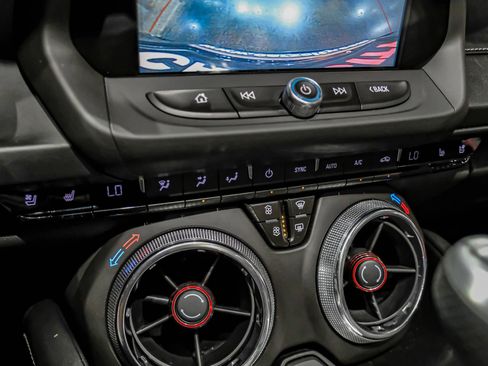 Used 2018 Chevrolet Camaro LT RWD image 26