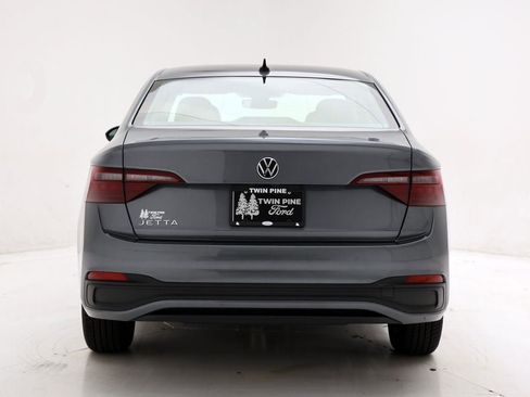 Used 2024 Volkswagen Jetta S image 8