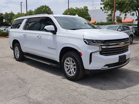 Used 2024 Chevrolet Suburban LT AWD/4WD image 2
