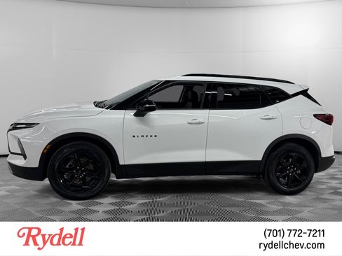 Used 2023 Chevrolet Blazer LT w/ Midnight/Sport Edition AWD/4WD image 2