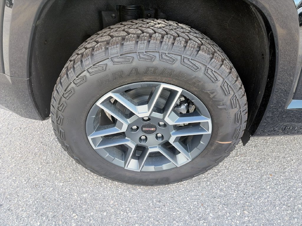 New 2027 GMC Terrain AT4 w/ Convenience Package III AWD/4WD image 33