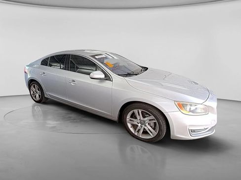 Used 2014 Volvo S60 T5 FWD image 3