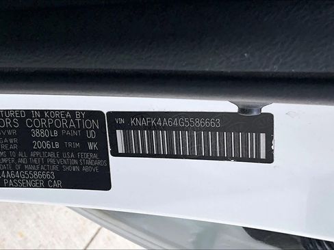 Used 2016 Kia Forte LX FWD image 30