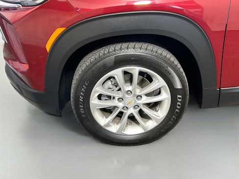 Used 2024 Chevrolet TrailBlazer LS w/ LS Convenience Package FWD image 13