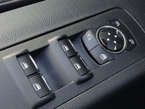 Used 2019 Ford F150 Lariat RWD image 27